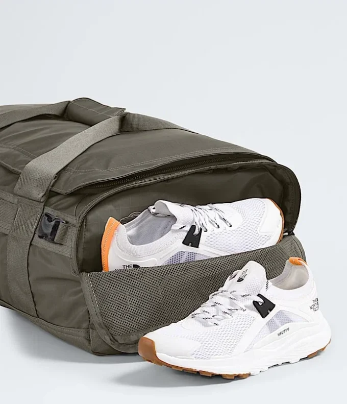Base Camp Voyager Duffel – 42 liter Base Camp Voyager Duffel – 42 liter