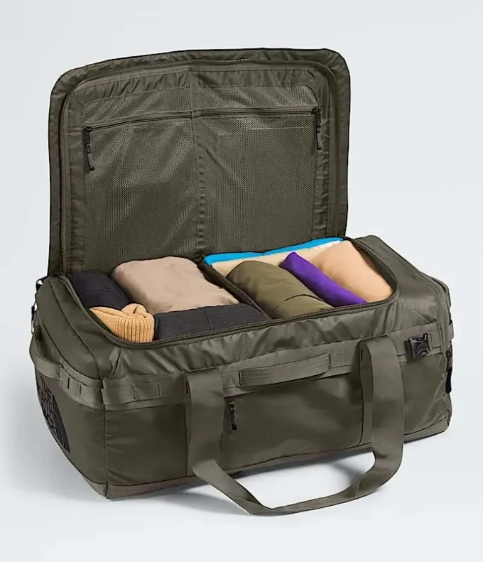 Base Camp Voyager Duffel – 62 liter Base Camp Voyager Duffel – 62 liter