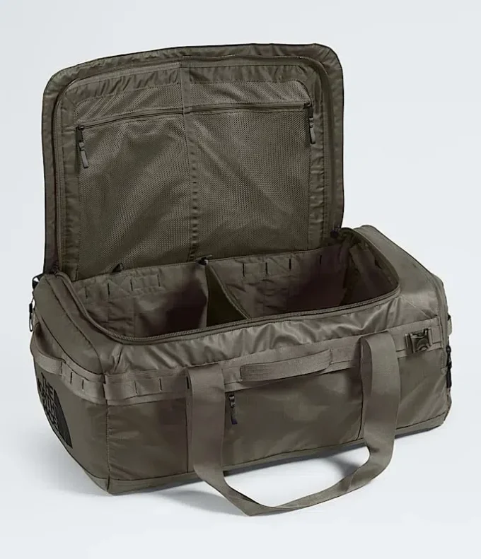 Base Camp Voyager Duffel – 62 liter Base Camp Voyager Duffel – 62 liter
