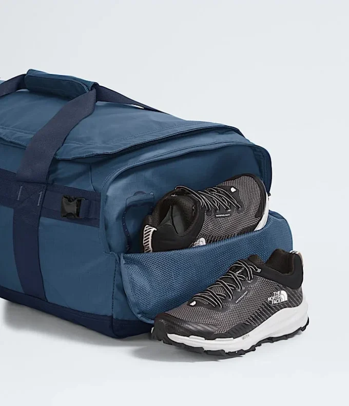 Base Camp Voyager Duffel – 62 liter Base Camp Voyager Duffel – 62 liter