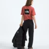 Evolution Box NSE Relaxed Short-Sleeve Tee för dam Evolution Box NSE Relaxed Short-Sleeve Tee för dam