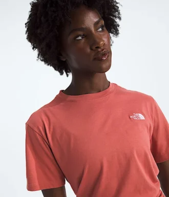 Evolution Simple Dome Relaxed Short-Sleeve Tee för dam