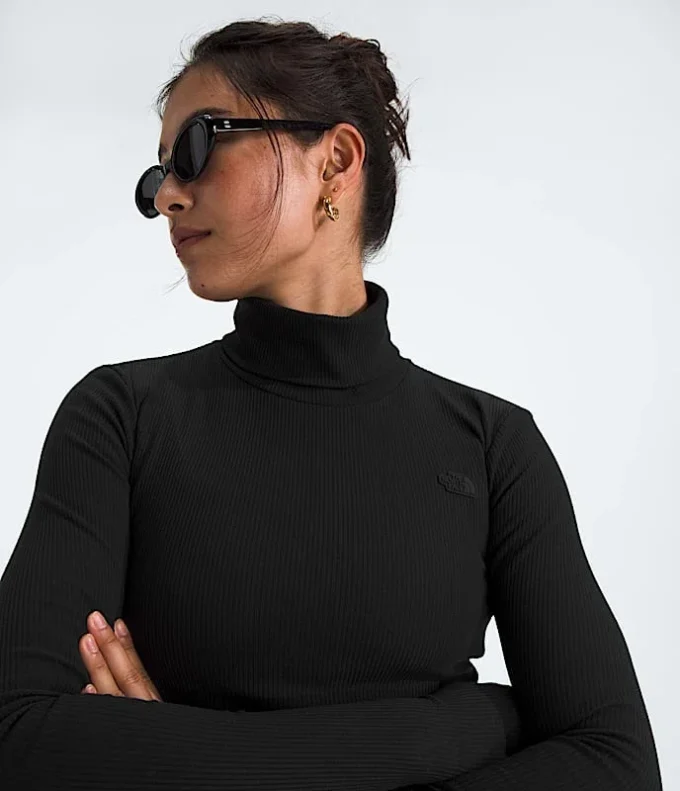 Långärmad damtröja med turtleneck Långärmad damtröja med turtleneck