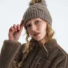 Oh Mega Fur Pom Beanie för damer Oh Mega Fur Pom Beanie för damer