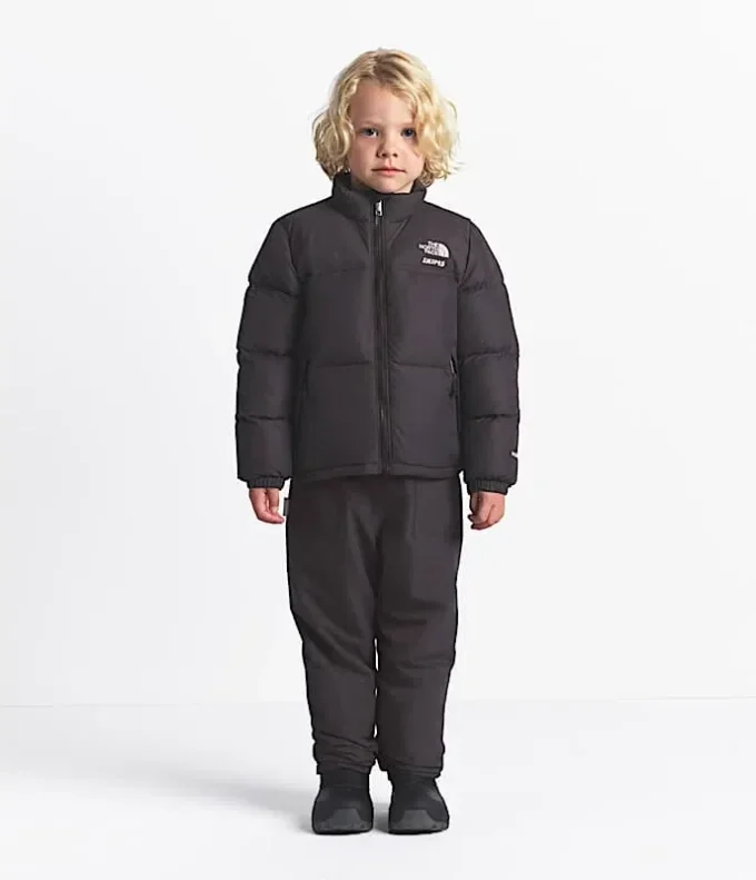 The North Face X SKIMS 1996 Nuptse-jacka för barn The North Face X SKIMS 1996 Nuptse-jacka för barn