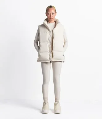 The North Face X SKIMS 1996 Nuptse väst