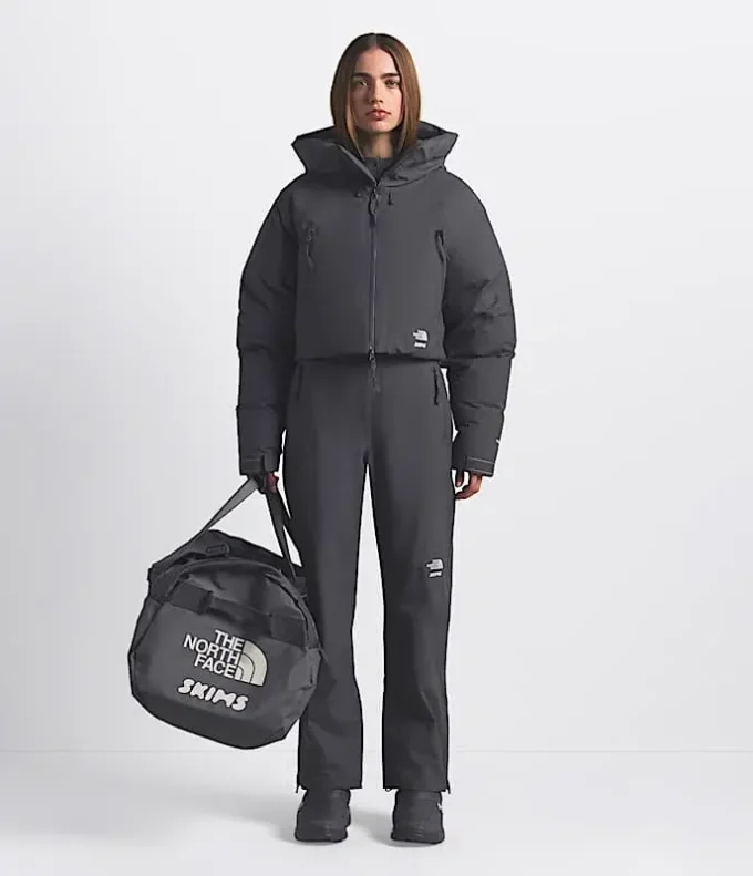 The North Face X SKIMS Base Camp Duffel – Stor The North Face X SKIMS Base Camp Duffel – Stor