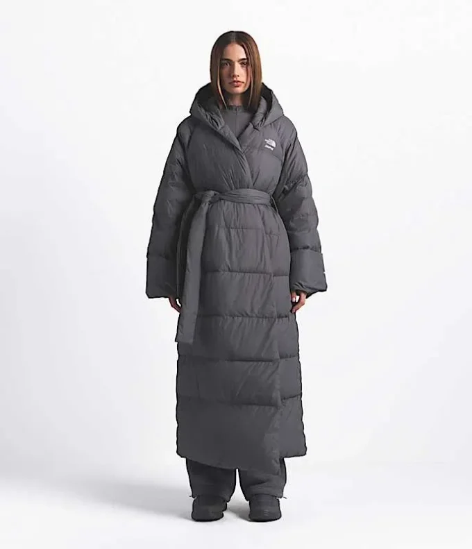The North Face X SKIMS Nuptse Wrap Parka för damer The North Face X SKIMS Nuptse Wrap Parka för damer