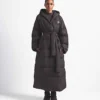 The North Face X SKIMS Nuptse Wrap Parka för damer The North Face X SKIMS Nuptse Wrap Parka för damer