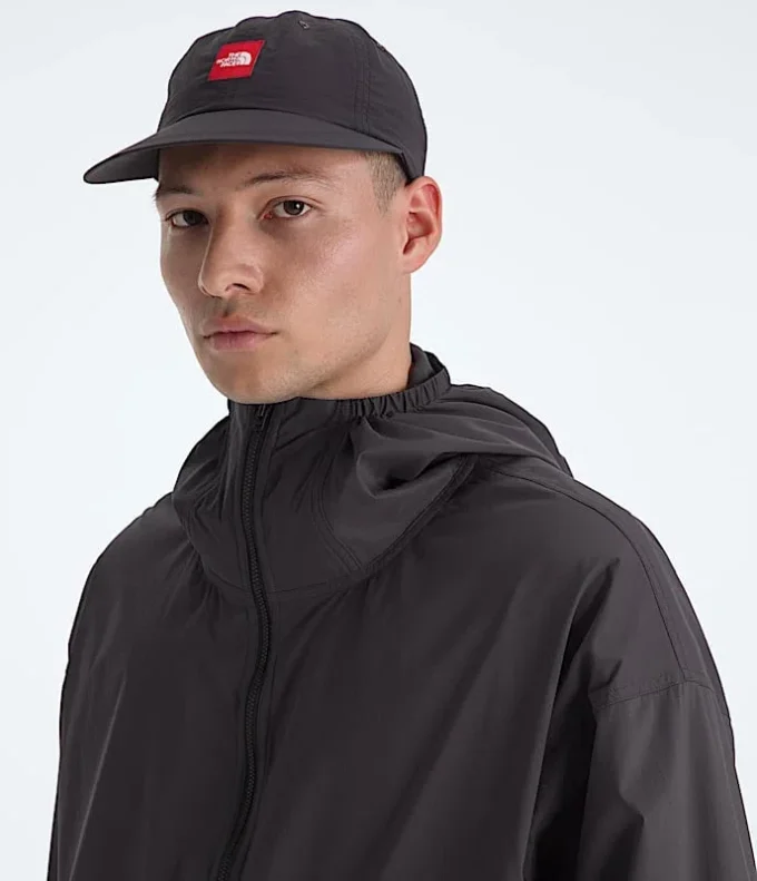 TNF™ Red Box Packable Hooded Wind Jacket för herr TNF™ Red Box Packable Hooded Wind Jacket för herr